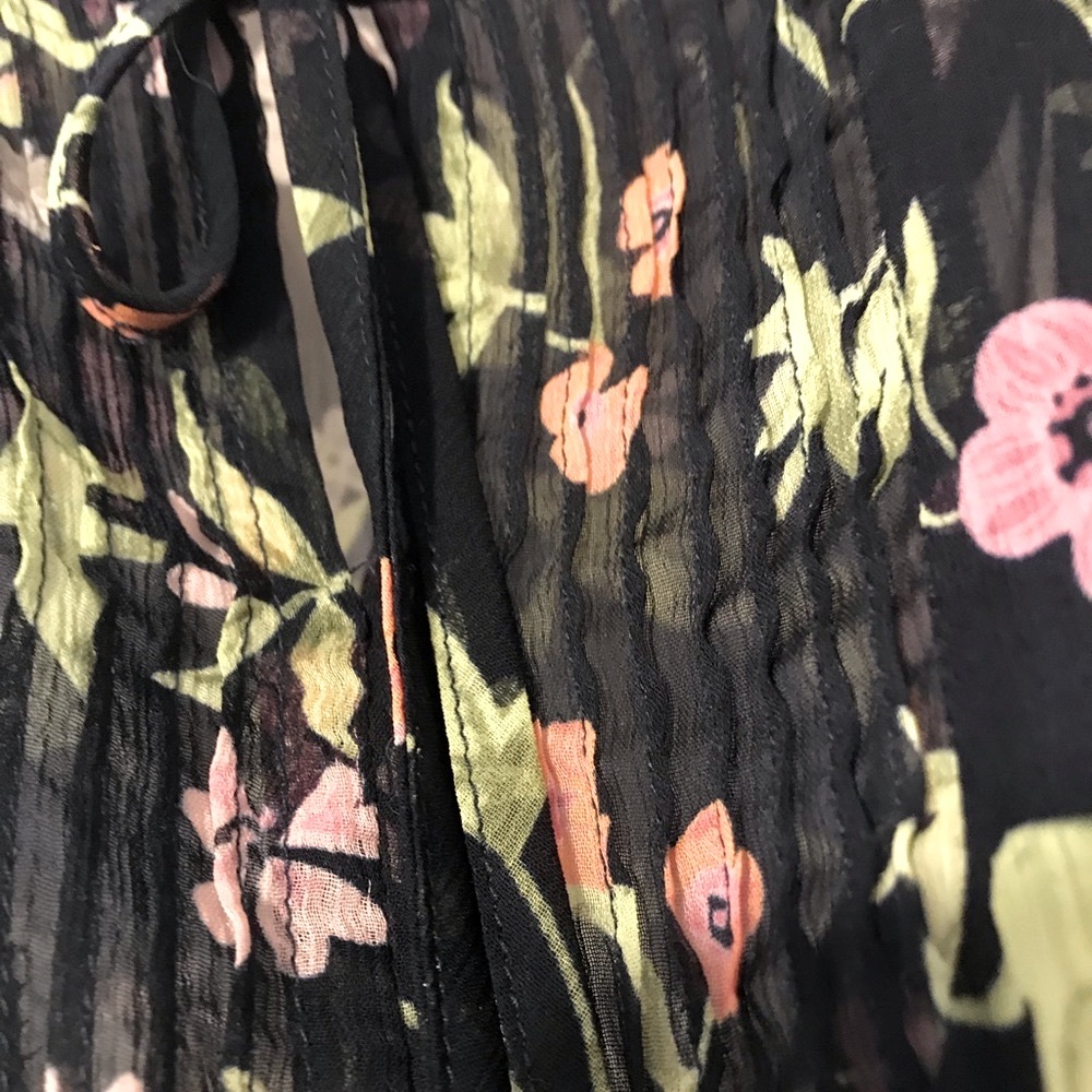 Joe Fresh Polyester Summer Sheer Top , Navy with Flower Print - Picture 4 of 8